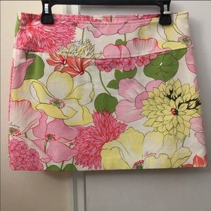 NEW W/ TAGS! BURBERRY mini skirt Size 6 💕💕